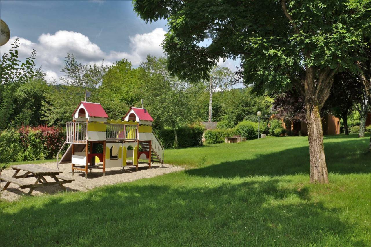 Camping Le Paisserou Najac Exterior foto
