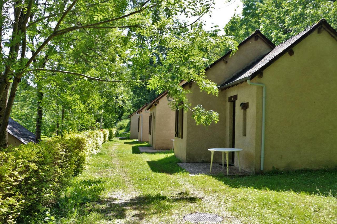 Camping Le Paisserou Najac Exterior foto